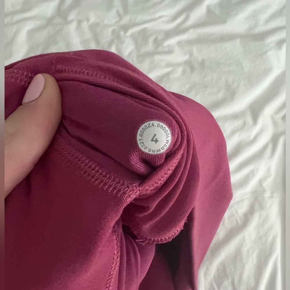 pink 21” cropped lululemon leggings size 4